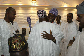 Obasanjo Prostrates for Ooni of Ife, Refuses to Remove His Cap