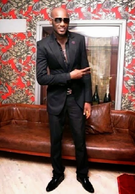 “Make una behave una sef, una dey craze?” – 2face Idibia to Nigerian politicians