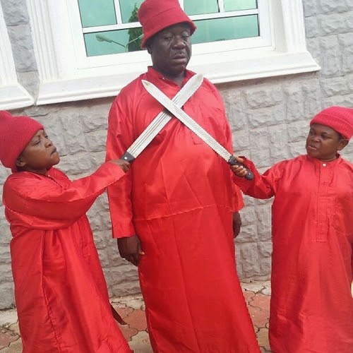 LET’S PLAY A GAME – GIVE THIS PHOTO A NOLLYWOOD TITLE