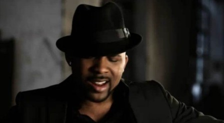 MUSICIAN BANKY W MAKES A FOOL OF HIMSELF