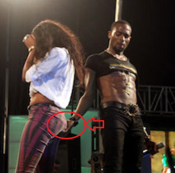 D’Banj Goes Gaga On Stage, Grabs Dancer’s Butt At Lagos Govt Event