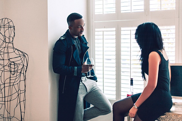 IYANYA UNVEILS CHRISTMAS CARD & NEW PROMO PICTURES