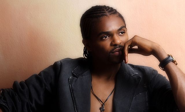 Kanu Nwankwo undergoes heart surgery