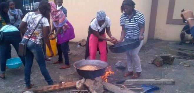 LASU students stage protest at Fashola’s office over closure of institution