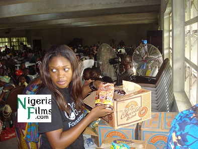 Actress, Omoni Oboli Back On Street For Under-Privileged**Feeds 200 Children