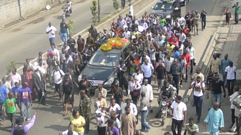 PHOTONEWS: Angry UNILAG Students Occupy Late VC Funeral Church Service in Lagos To Protest Name Change