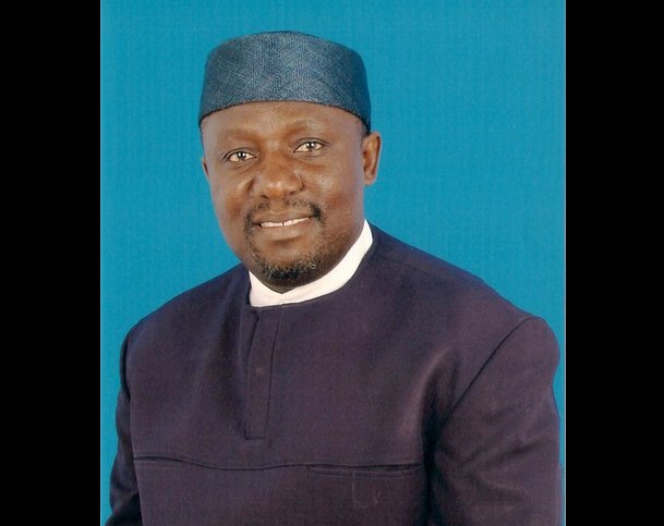 CAPITAL OIL BOSS IFEANYI UBAH PRESENTS 350,000 DOLLARS ROLEX WRIST WATCH GIFT TO GOV.OKOROCHA