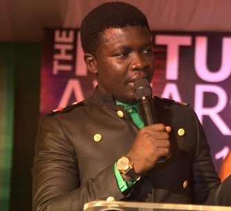 Seyi Law Hits Nigerian Girls and He Hits Hard!