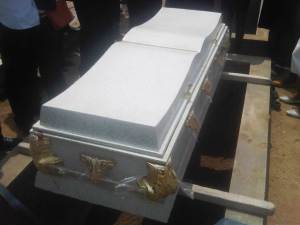 Nigerian Entertainers Neglects Taiwo Oshadipe’s Candle Light and Burial [Pictures]