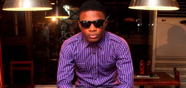 HIPHOP ACT WIZKID IN SIZZLING ROMANCE WITH LAGOS BIG GIRL,LILLIAN