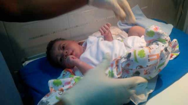 Yemi Sax’s Wife Delivers Baby Boy [Pictures]