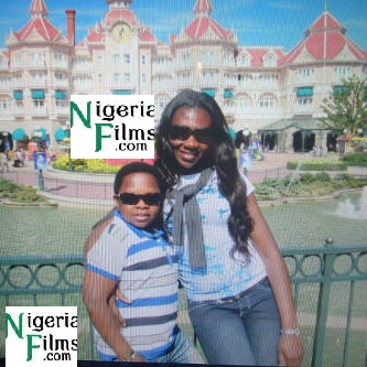 PICTURE: Aki On Vacation In America With Wife