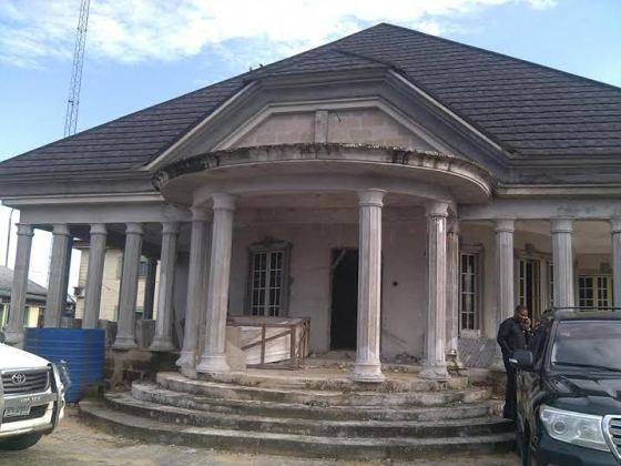 See the tomb Late Alamiyeseigha built for himself before his death