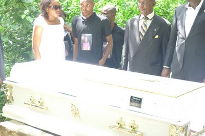 PICTURES: Late comedian CD John finally laid to rest.