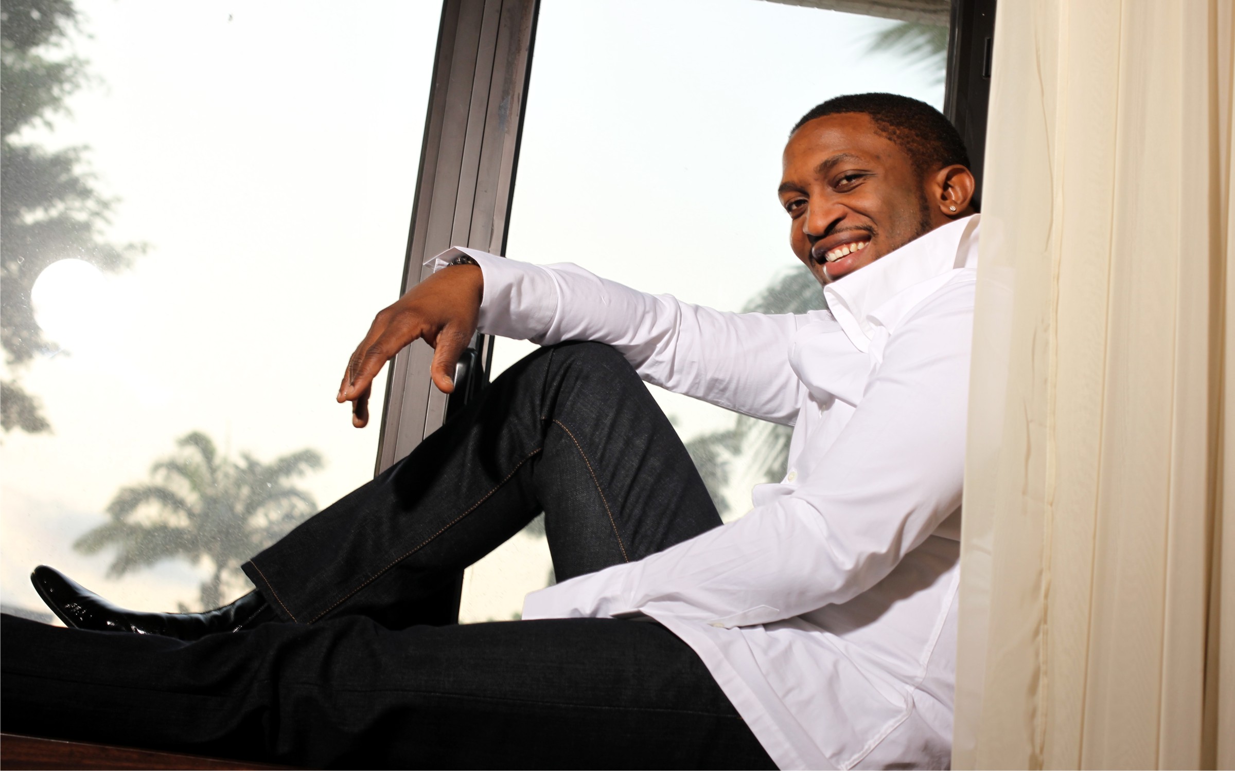 Darey out with new Sisi Eko