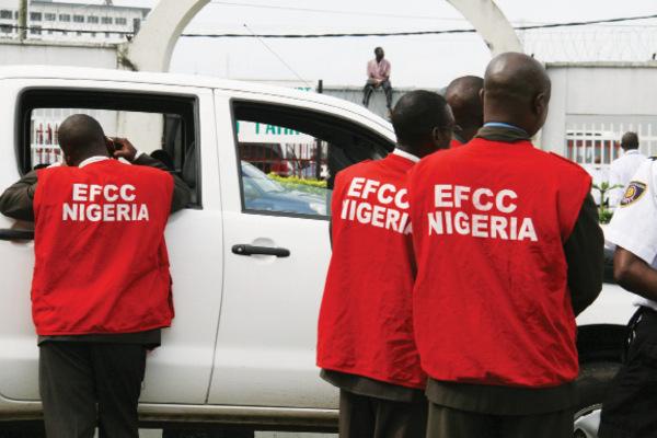 EFCC Arrest Two Over Possession of 556 ATM Cards, Cheques