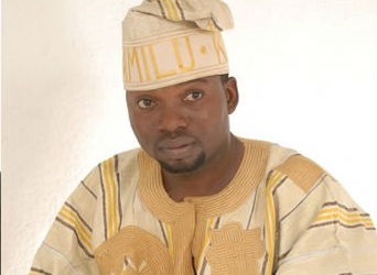 ARMED ROBBERS ROB COMIC ACTOR,GOLUGO OF £2000 On His Way From Sanyeri’s Wedding +How Sanyeri & Wife Narrowly Escaped