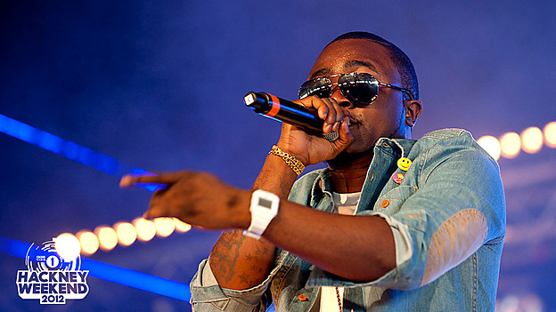 Ice Prince Displays Humility At Nightclub