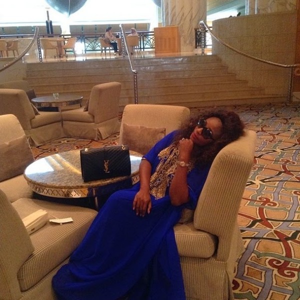 Ini Edo Lavishes Money in Arab Hotel [Pictures]