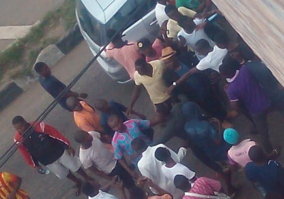 M.I Abaga Mobbed By Plenty Fans On The Street – PHOTOS