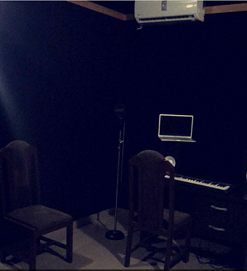 Lil Kesh Unveils New Studio (Photo)