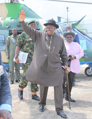 President Goodluck Jonathan arrives Bayelsa for daughter’s wedding