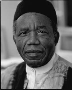 PROFESSOR CHINUA ACHEBE REJECTS NATIONAL HONOUR OFFER BY PRESIDENT JONATHAN