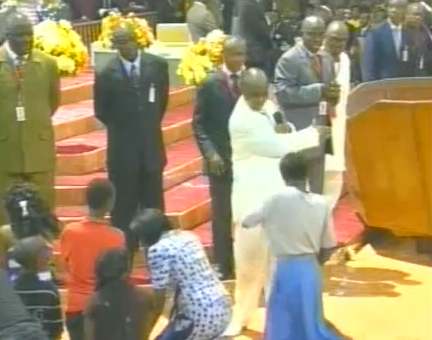 VIDEEO: Oyedepo Wins his “slap a winch” for Christ sake suit