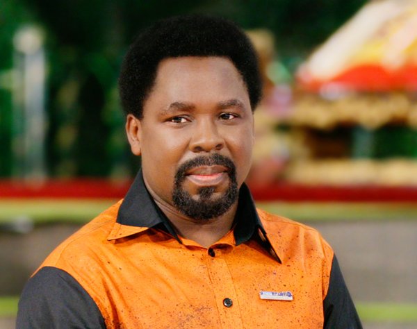 TB Joshua and Kingson’s wife (2)