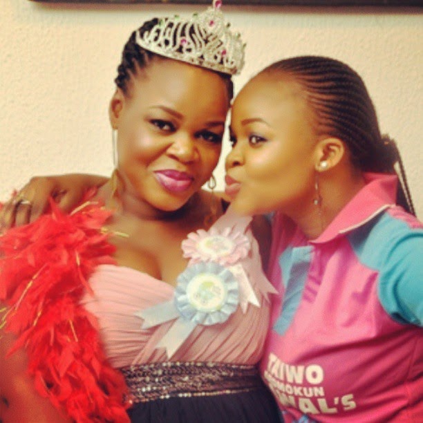 Taiwo Aromokun’s Twin Sister Engaged