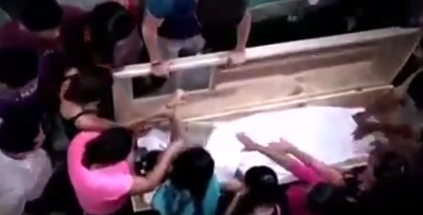 RAW VIDEO: Teenage Girl Wake Up Screaming Inside Coffin After Being Buried ALIVE By Mistake