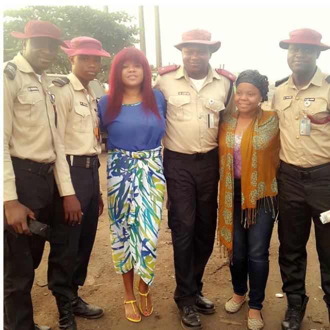 When Toyin Aimakhu Was Mobbed By Ibadan Students