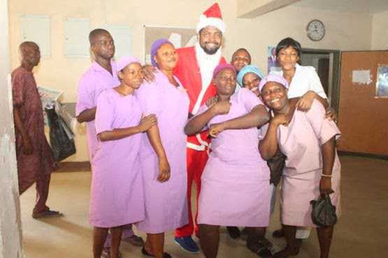 Basketmouth Showers Gifts On Kids In Hospital