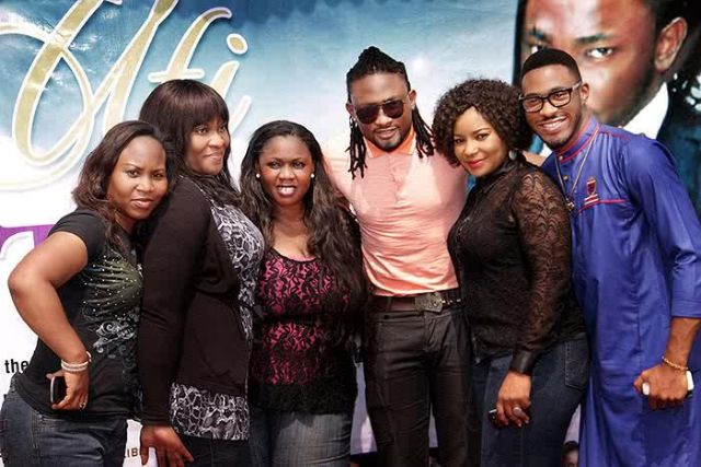 Uti Nwachukwu Donates To The Less Privilege