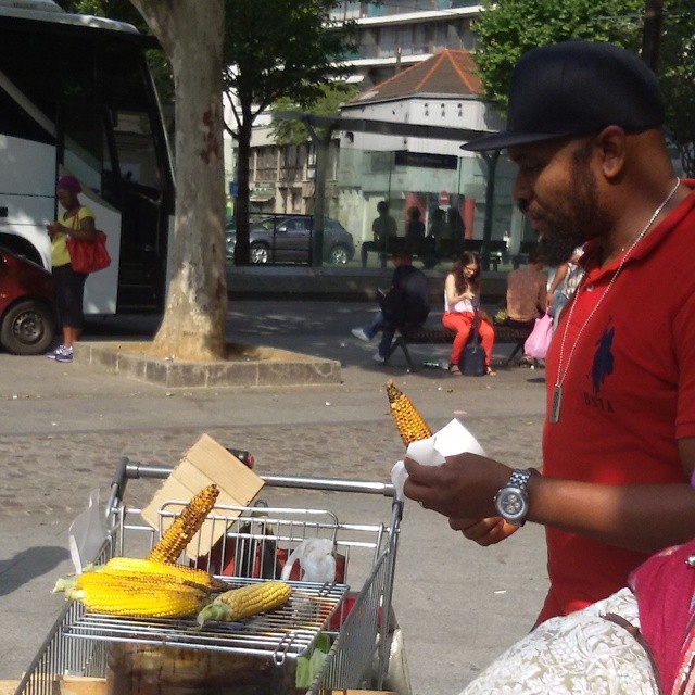 Wazobia FM’s Yaw Eats Roasted Corn in Paris