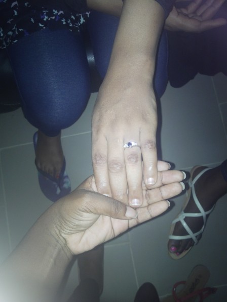 Yemi Sax Proposes To Girlfriend [Pictures]