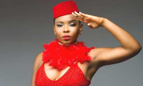 Checkout Yemi Alade’s outfit to Brazil