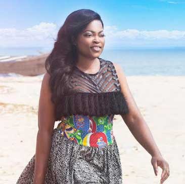 funke-akindele-modelling-pictures.jpg