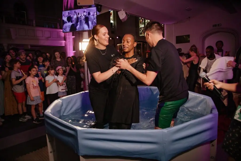 Trending photos of DJ Cuppy’s baptism